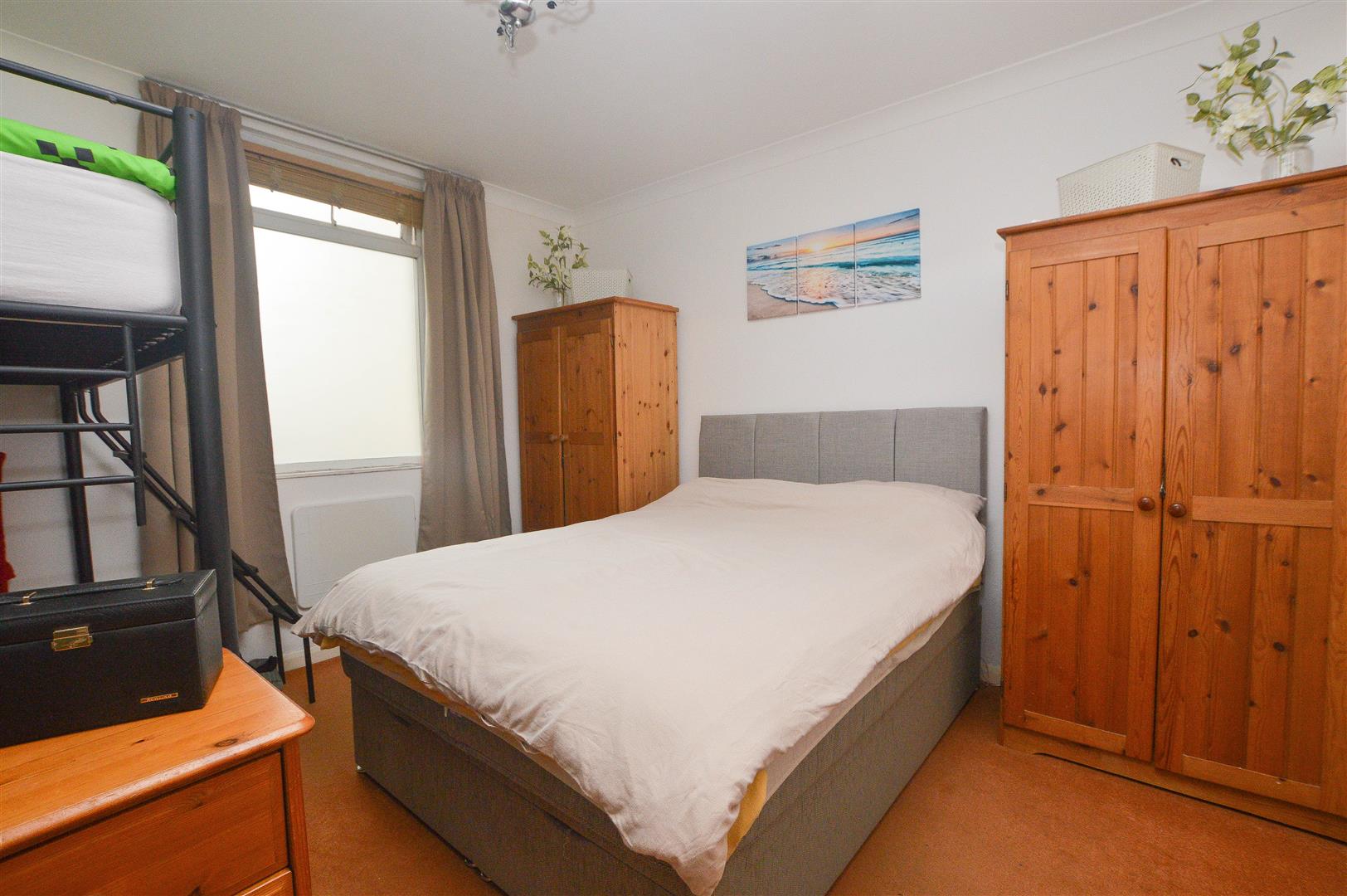 Property Details for Seaside Eastbourne East Sussex BN22 7NU Town Property Estate Agents
